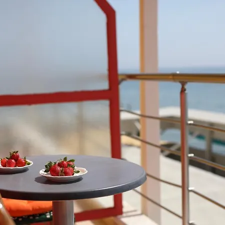 Conte Cristo 3* Paralía